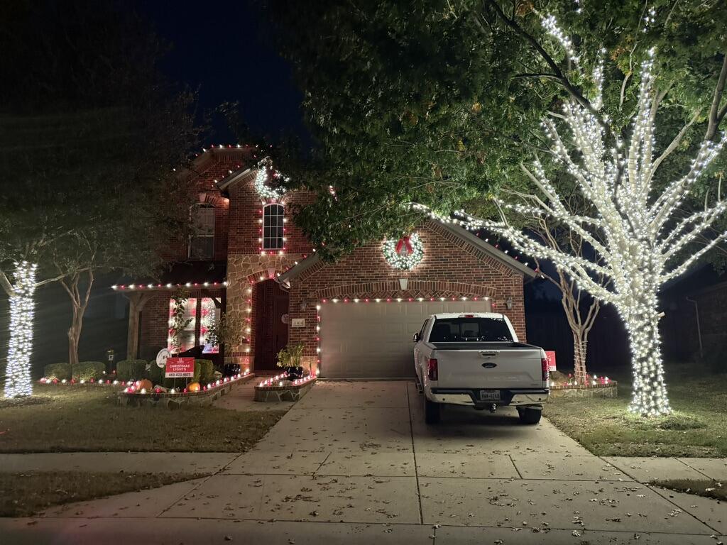 Trees, Roofline & Wreath β Frisco, TX